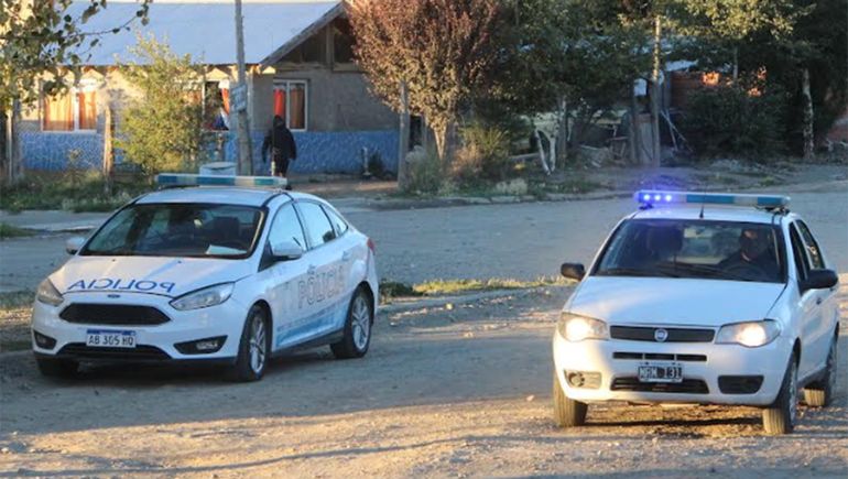 Una mujer apuñaló a su pareja y dijo que lo hizo para defenderse cuando