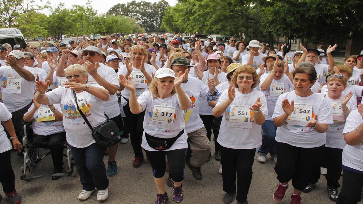 Colonia En El Club Albinegro Para Los Afiliados Al Pami