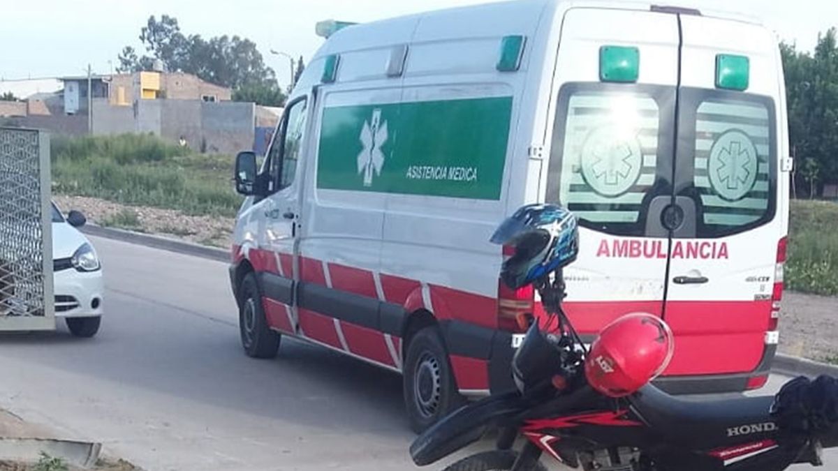 Polic A Choc A Un Motociclista Se Dio A La Fuga Y Los Vecinos De La