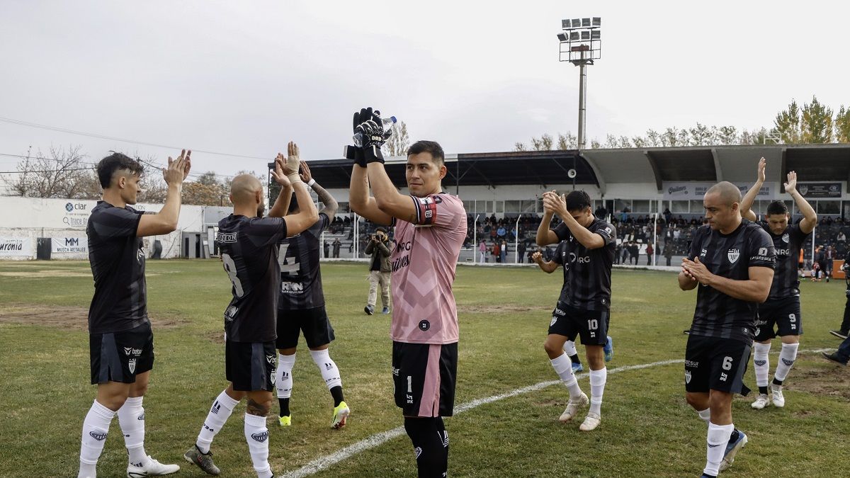 Cipolletti juega el clásico en Bahía contra Olimpo hora y cómo verlo