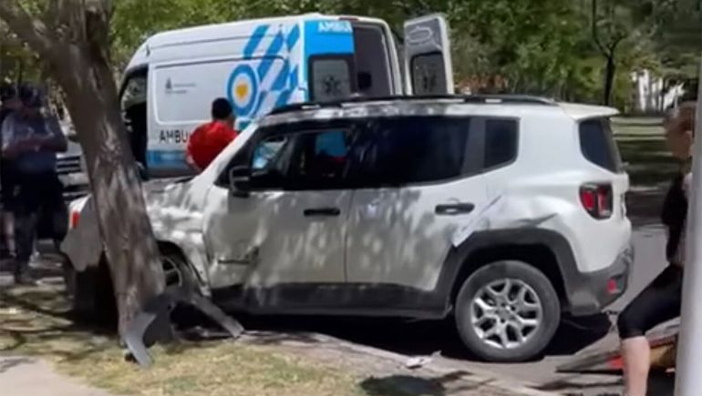 Violento Accidente En La Esquina De Una Plaza De El Manzanar