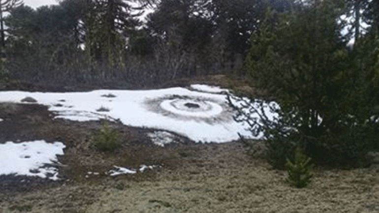 ¿Fue un ovni? Unas extrañas manchas alertan a los vecinos de Moquehue