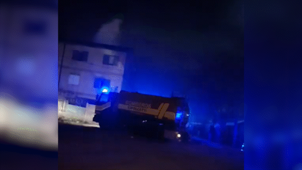 El incendio se desató en la noche del jueves. Trabajaron Bomberos Voluntarios.