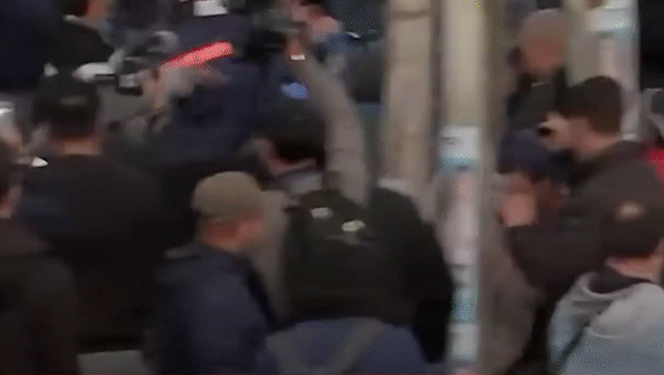 Máxima tensión en Moreno: incidentes en el cierre de campaña de La Libertad Avanza