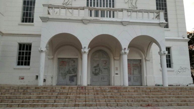 Así quedó la iglesia una hora después del escrache