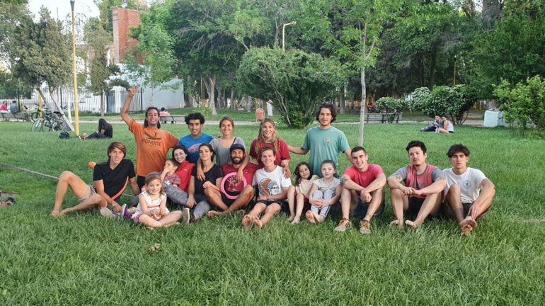 El equipo de Slackline en el Alto Valle.