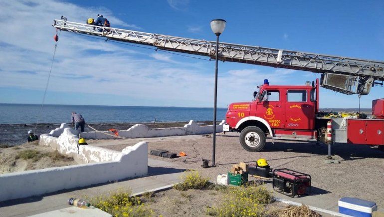 Quieren evitar derrumbes en la playa de Las Grutas.