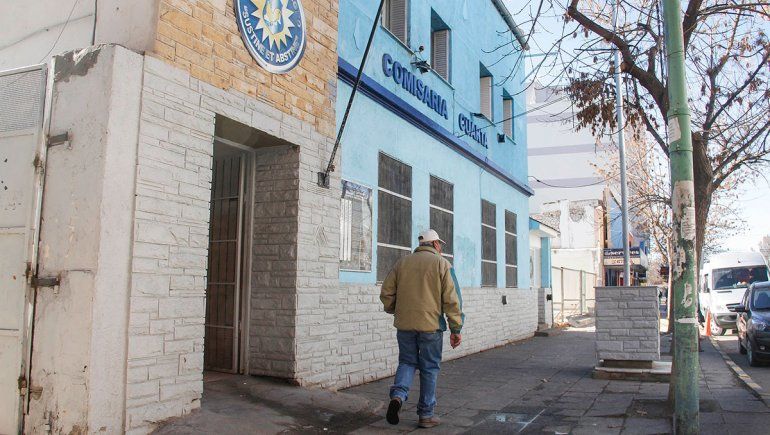 Corr&iacute;an picadas en plena cuarentena y al huir casi atropellan a un polic&iacute;a 