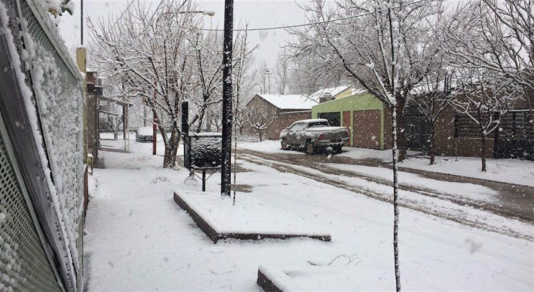 Cierran la Ruta 151 por acumulación de nieve