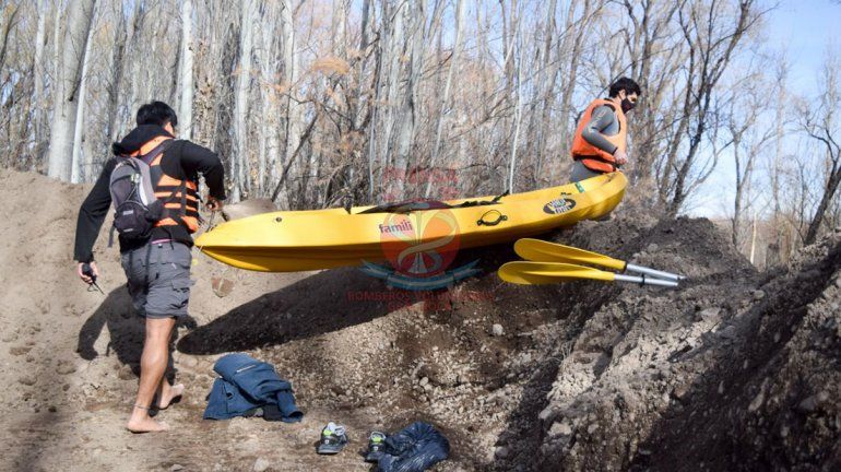 Increíble operativo de rescate de tres perros aislados por la crecida 