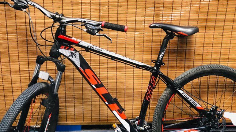 Iba a visitar a su papá y le robaron la bici
