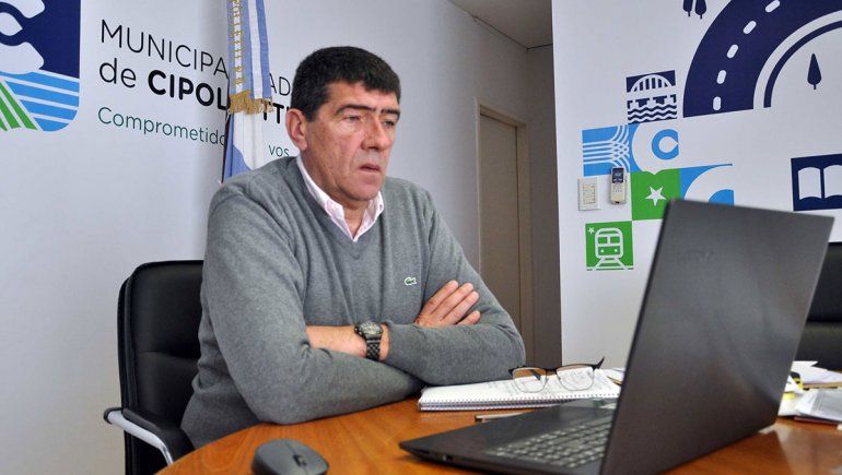 Di Tella propuso que sigan abiertos todos los comercios habilitados