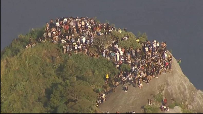 Los turistas lograron ser rescatados.