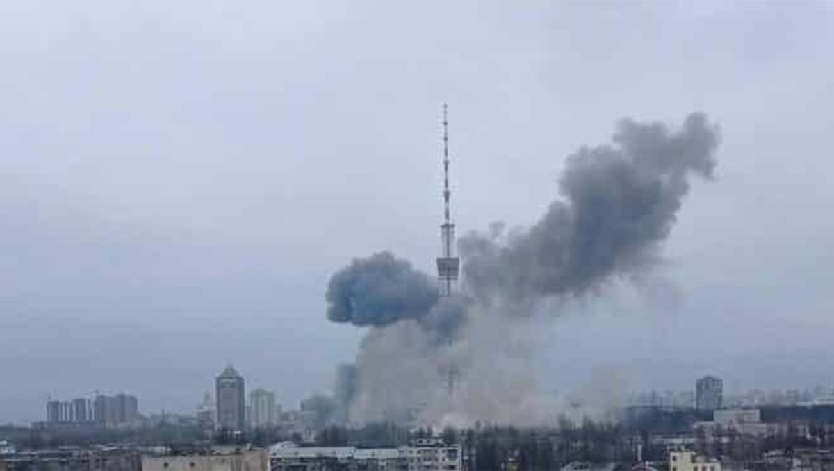 Ucrania acusó a Rusia de atacar la torre de telecomunicaciones