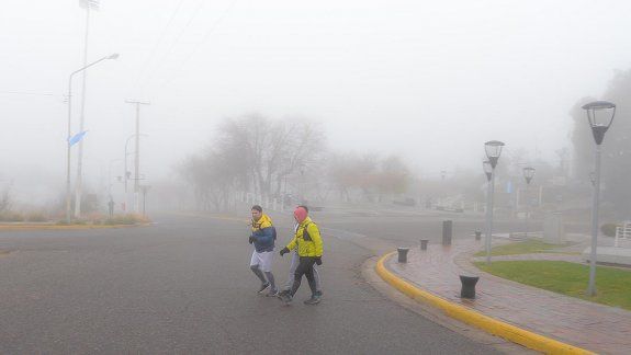 El aeropuerto de Neuquén suspendió vuelos por la niebla