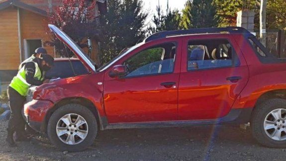 Encontraron en Dina Huapi una camioneta que había sido robada en Neuquén