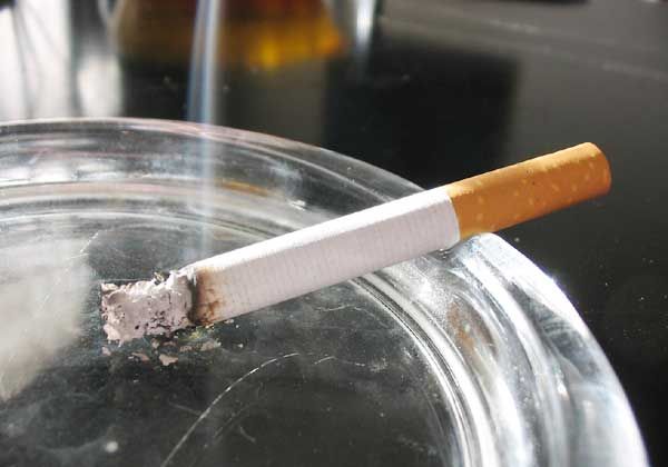 Evitar el consumo de cigarrillos.