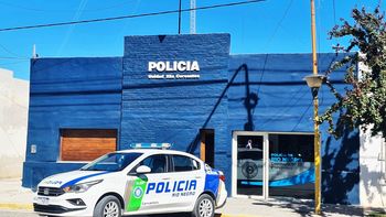 Personal de la&nbsp; Policía de Río Negro detuvo a un joven de 23 años tras intentar ingresar a una escuela primaria.