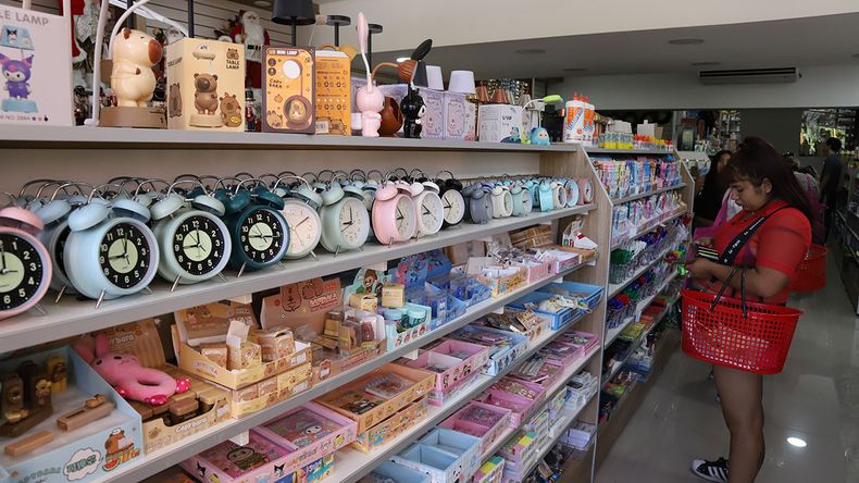 El lado B del nuevo bazar de tres pisos: lo denunciaron por irregularidades con sus trabajadores y edilicias | LMCipolletti.com El lado B del nuevo bazar de tres pisos: lo denunciaron por irregularidades con sus trabajadores y edilicias