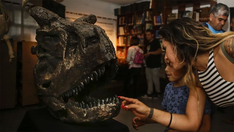 Dinosaurios y otras bestias prehistóricas llega al CCC