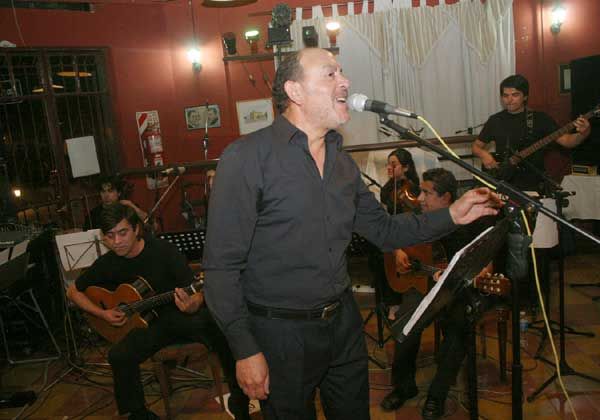 Homenaje con lujo para Alfredo Zitarrosa