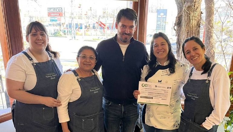 El Municipio entregó un nuevo certificado PUPA a un emprendimiento de Cipolletti.