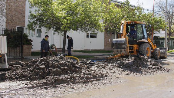 La rotura de un caño provocó una importante pérdida de agua