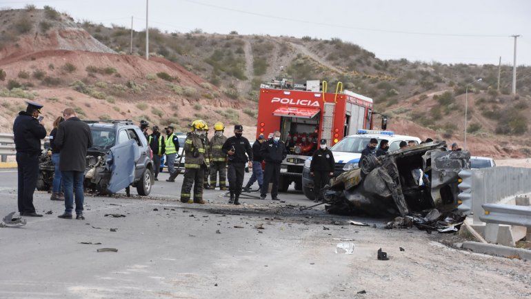 Fatal vuelco e incendio en el puente sobre Ruta 7