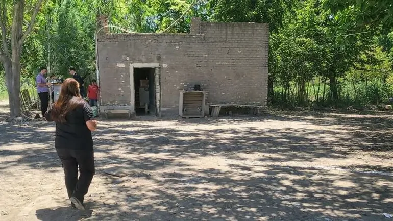 El propietario de la vivienda identificó a dos sujetos en el interior del inmueble