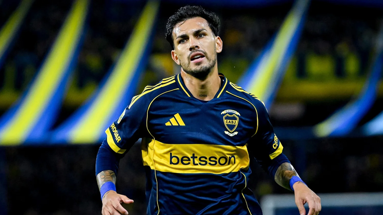 El noble gesto de Leandro Paredes con un chico en Boca - Racing que no se vio en TV