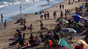 La primera quincena en Las Grutas es un tiempo ideal para disfrutar de la Naturaleza y de las comodidades humanas. Y con precios en general más bajos que en el inminente corazón de la temporada. Téngase en cuenta.