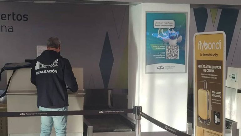 R&iacute;o Negro mult&oacute; por m&aacute;s de $100 millones a Flybondi y llama a pasajeros con vuelos cancelados a que denuncien.