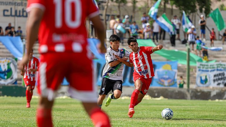 Regional Amateur: hubo partidazos por la tercera fecha y favoritos que se perfilan