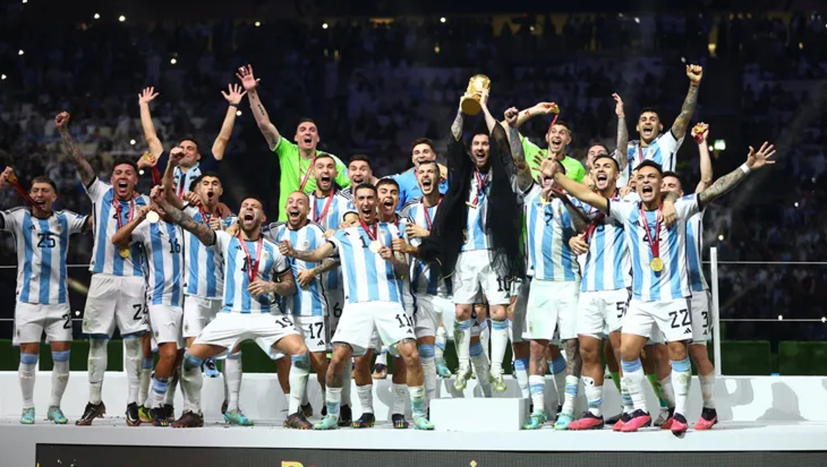 Decretan feriado nacional para este martes por la llegada de la Selección