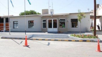 investigan la desaparicion del arma de un policia en una comisaria