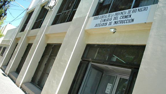 Imputaron a una abuela por falso testimonio en juicio por abuso 