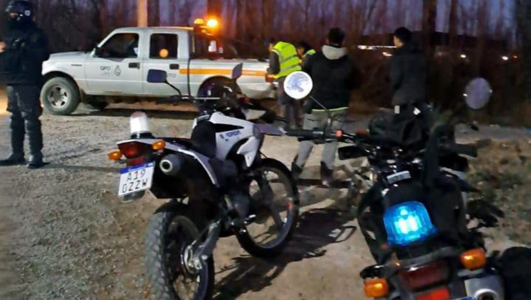 La BMA de Fernández Oro y Tránsito, secuestraron dos motocicletas en un control rutinario.
