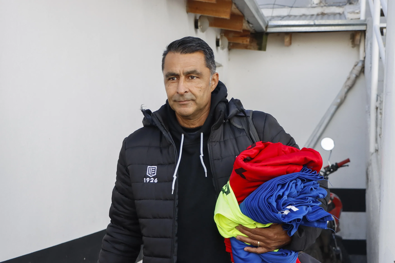 Luis Medero no llegó a cumplir 4 meses como técnico de Cipolletti.
