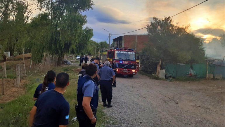Bombas molotov entre vecinos, incendios, heridos y detenidos