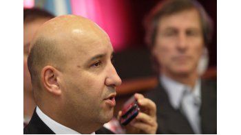 manana asumen gatti, gallinger y arriola manana asumen gatti, gallinger y arriola