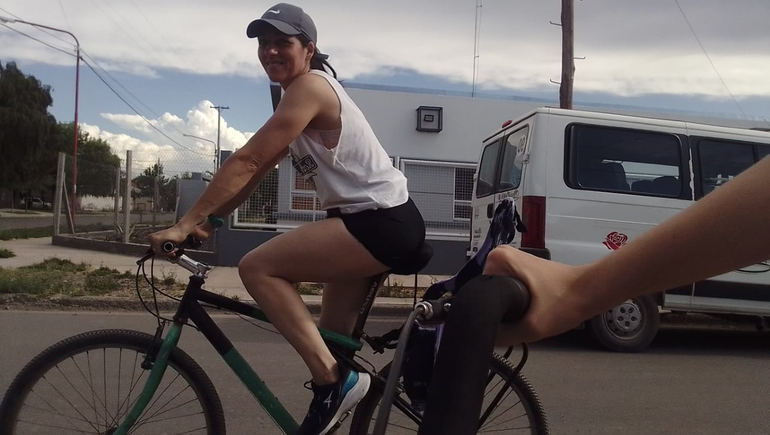 Brutal ataque y robo a pareja de laburantes: A un adolescente lo mataban