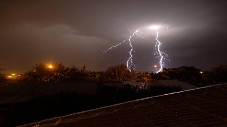 Así captaron la tormenta que azotó a la ciudad