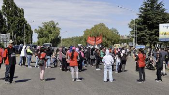 las reacciones en las redes sociales tras el levantamiento del piquete en el puente carretero