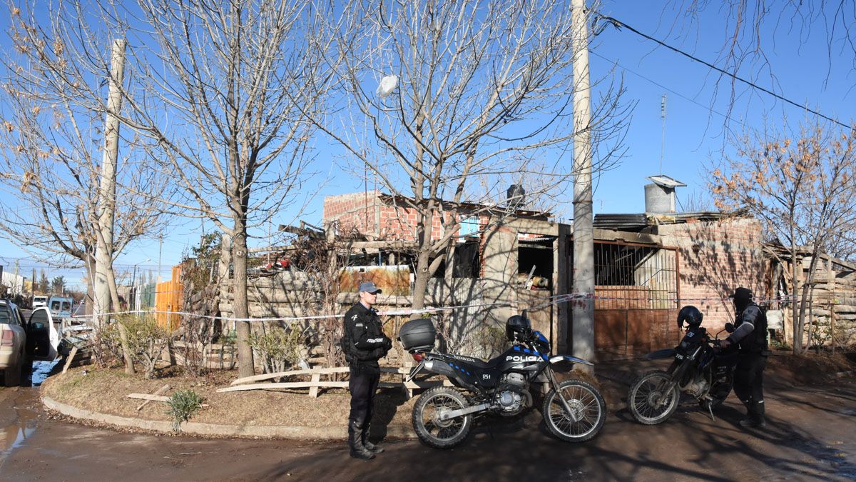 Plottier: prendió fuego la casa con su pareja e hijos adentro