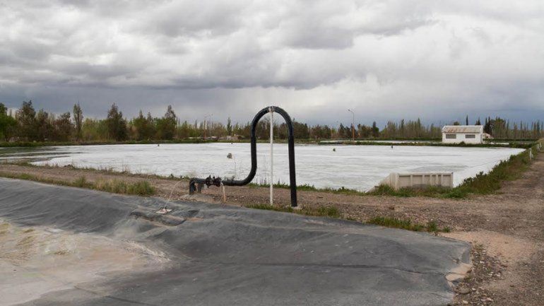La Provincia invertirá para instalar un caño que vinculará las 404 Viviendas y el DVN con la planta de tratamiento de líquidos cloacales