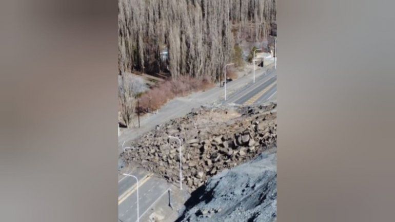 Desde el drone: las impactantes imágenes del cerro que se vino abajo