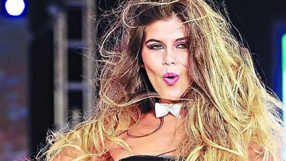 El millonario auto que conduce Loly Antoniale en Miami