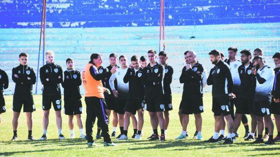 Gustavo Raggio dirigió al equipo albinegro durante algo más de un año.&nbsp;