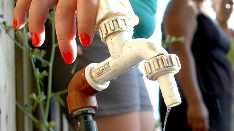 Se quedaron sin agua en el peor momento