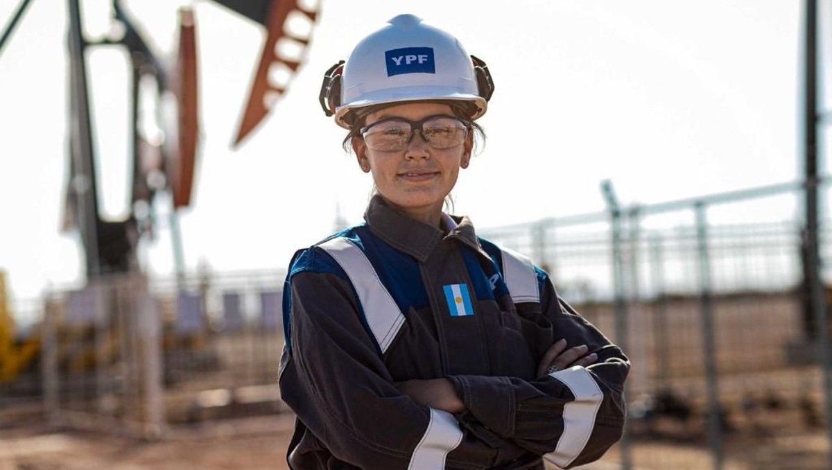 YPF ofrece trabajo y pasantías: cómo postularse 